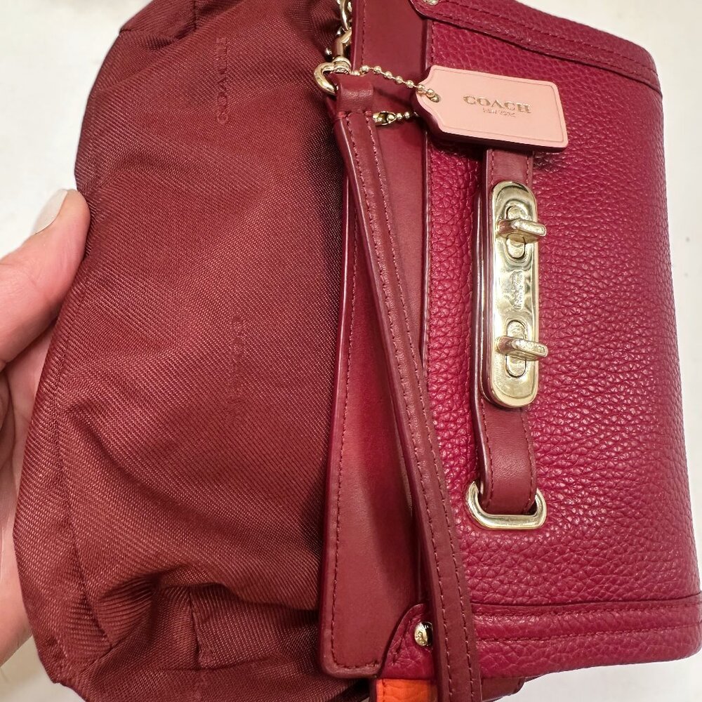 Leather COACH SWAGGER COLORBLOCK Convertible Crossbody Cherry $275 MRSP - Picture 13 of 16